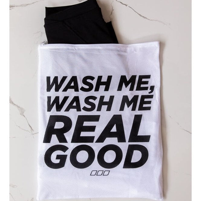 lorna-jane-wash-me-real-good-wash-bag-p1873-12249_medium_a62bfe8a-c6cb-4acf-9e39-22184514bd5f.jpg